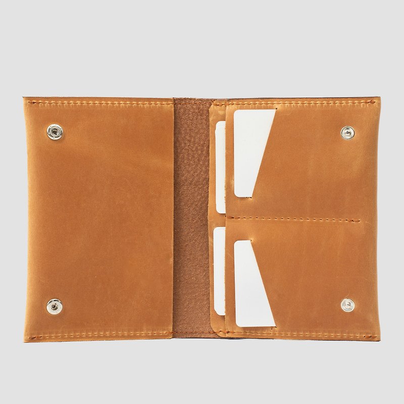 Leather Passport Holder | Premium vegetable-tanned leather - กระเป๋าสตางค์ - หนังแท้ สีนำ้ตาล