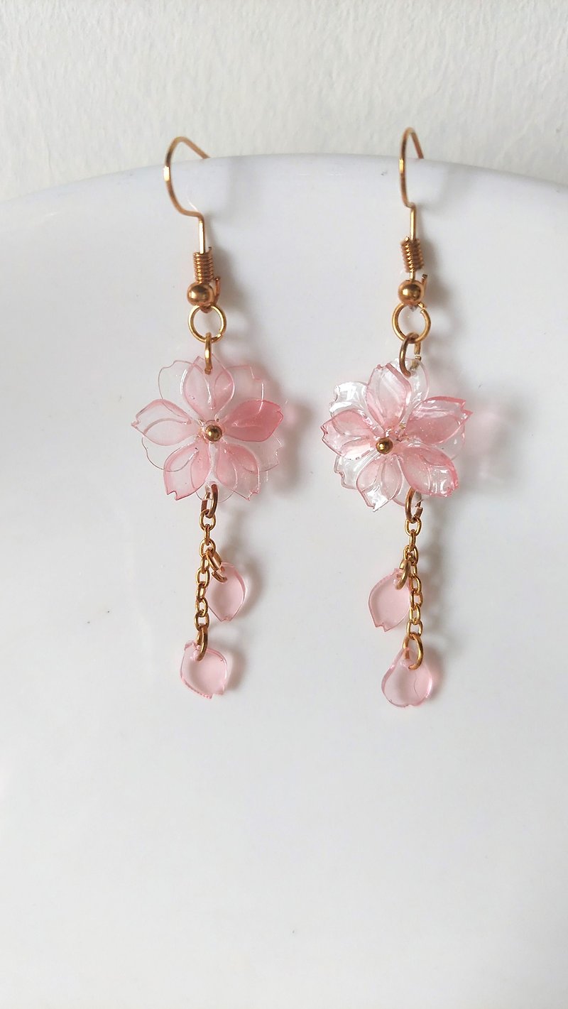 櫻花 / 花朵系列 / 樹脂耳環 - 耳環/耳夾 - 樹脂 粉紅色
