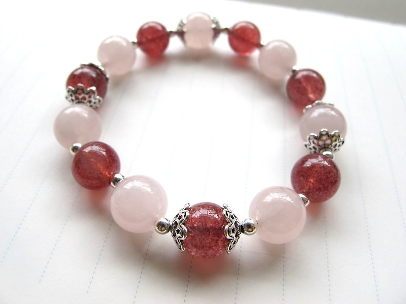 【Strawberry Sandwich】 pink crystal x strawberry crystal x 925 silverware - hand-made natural stone series - Bracelets - Crystal Red