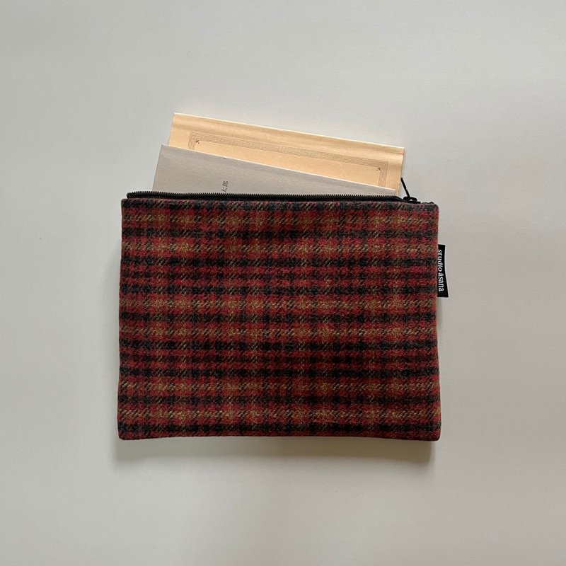 ツイード 文庫本ブックポーチ (スカーレットブラウン) A6 仕切り付き - 書衣/書套 - 棉．麻 咖啡色