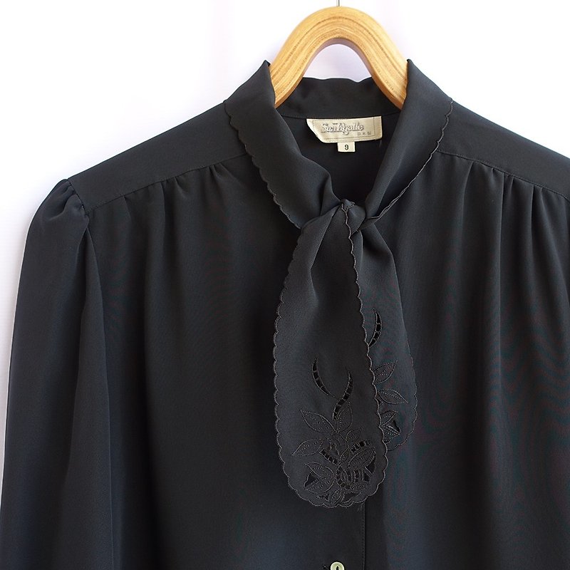 │Slowly │ classic black - ancient shirt │ Japanese system. Vintage. Retro - เสื้อเชิ้ตผู้หญิง - วัสดุอื่นๆ สีดำ