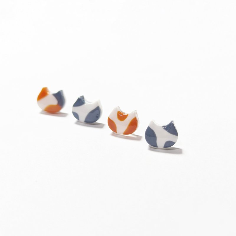 Cat shape earrings glued Stainless Steel ear pins - ต่างหู - เรซิน 