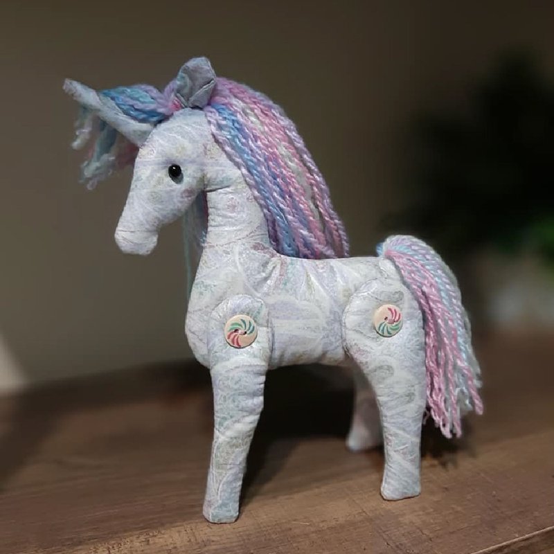 Rainbow unicorn - ตุ๊กตา - ผ้าฝ้าย/ผ้าลินิน หลากหลายสี