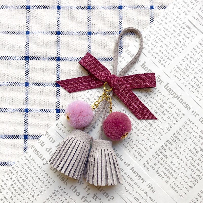 Suede fringed hair ball ornaments / gray - Keychains - Other Materials Gray