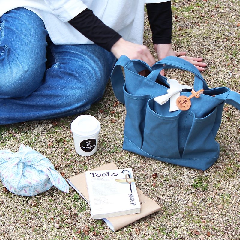 nap: Blue gray Kurashiki canvas shoulder bag - Messenger Bags & Sling Bags - Cotton & Hemp Blue