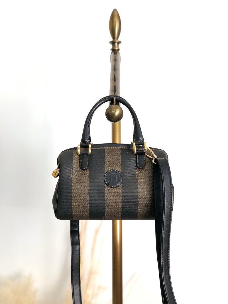 【 日本直送　名牌中古包 】FENDI フェンディ ペカン柄 ショルダーバッグ ブラック PVC レザー 2way ミニバッグ vintage b4ain2 - 側背包/斜背包 - 防水材質 黑色