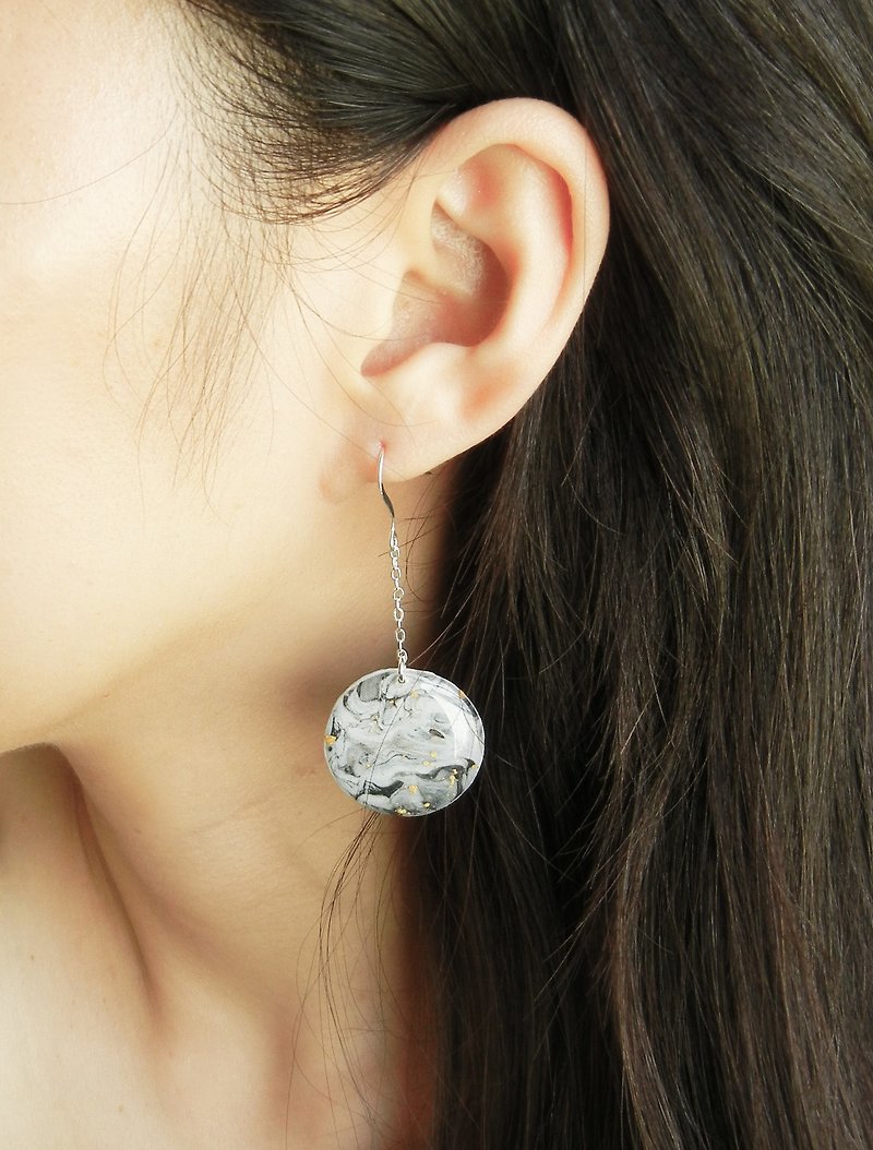 *coucoubird*大理石紋噴金點耳環/延長式 - 耳環/耳夾 - 壓克力 灰色
