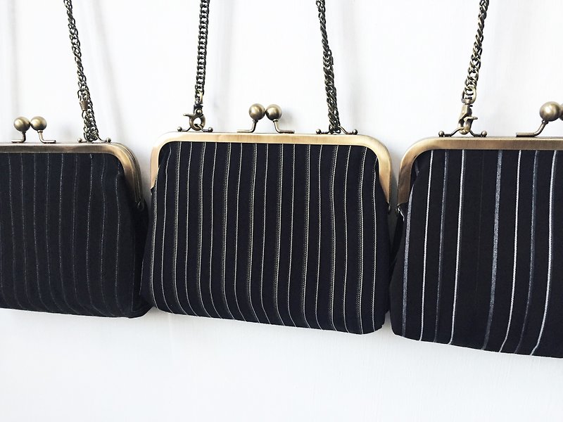Black lines clasp frame bag/with chain/ cosmetic bag - Clutch Bags - Cotton & Hemp Black