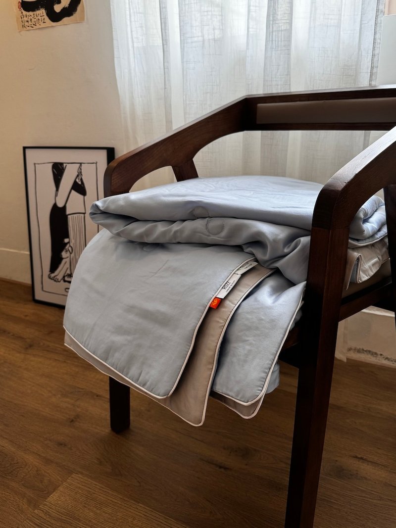 ROZZ100%天絲雙人撞色涼被—灰/水藍/淺藍 - 寢具/床包 - 絲．絹 藍色