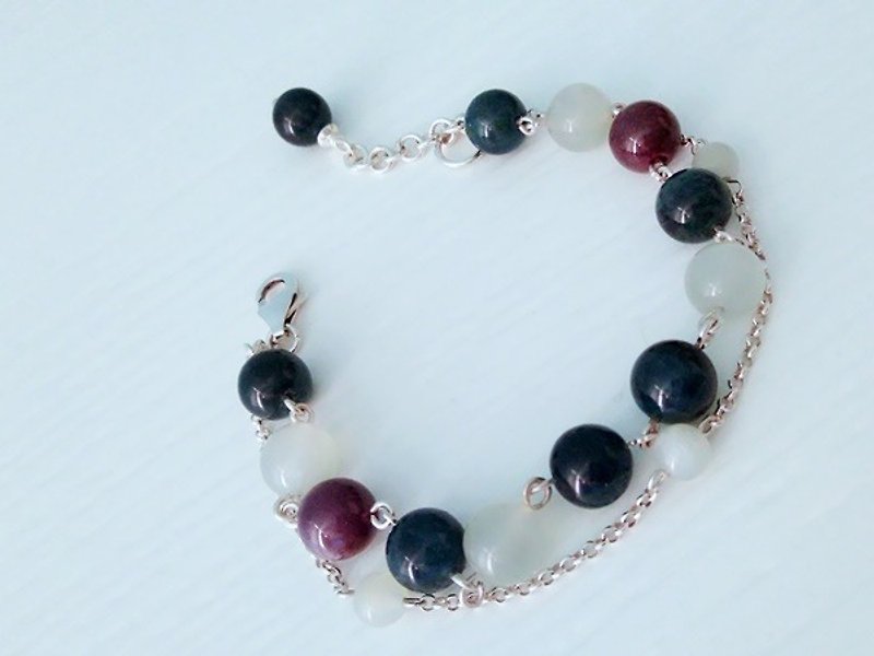 "Myers" - natural ruby ​​Albuquerque bank + + moonstone silver bracelets original design in Hong Kong - Bracelets - Gemstone Blue