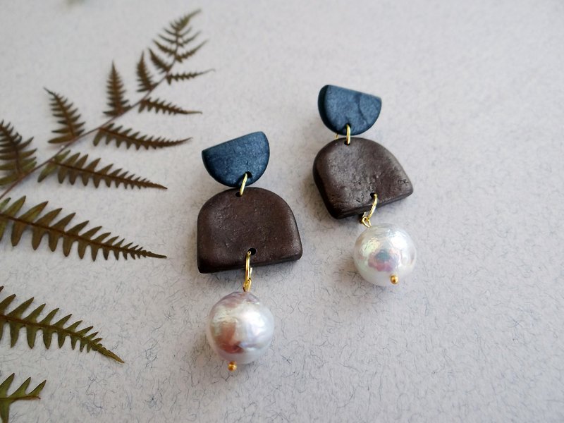 Baroque Pearl earrings Geometry earings Polymer clay earring Minimalist earrings - 耳環/耳夾 - 珍珠 咖啡色
