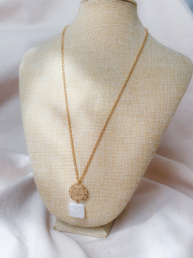 Summer necklace TINARI 1 - Necklaces - Copper & Brass Gold
