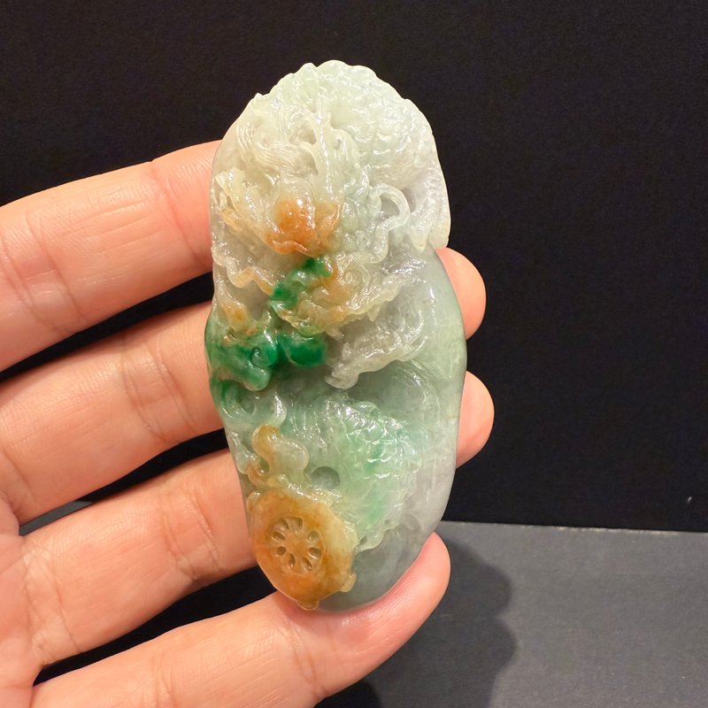龍起雲海・掌舵轉運 天然翡翠雕件 70.8×34.8×18.8mm - 其他 - 玉石 
