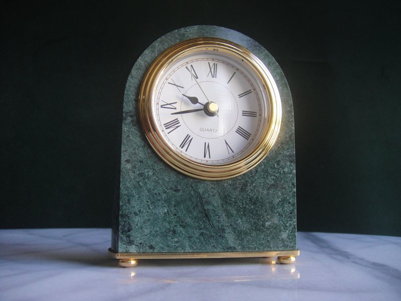 【OLD-TIME】Early second-hand desk clock made in Taiwan (battery type) - นาฬิกา - วัสดุอื่นๆ 