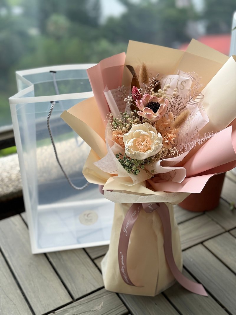 畢業花束 母親節花束 謝師花束 附提袋 - 乾燥花/永生花 - 植物．花 粉紅色