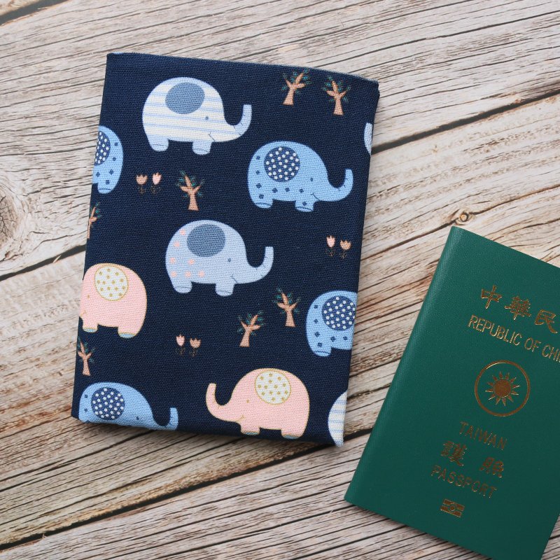 [Elephant-Blue] Passport Holder Passport Case Passport Bag - ที่เก็บพาสปอร์ต - ผ้าฝ้าย/ผ้าลินิน สีน้ำเงิน