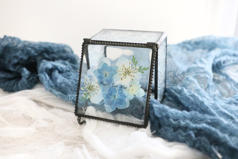 Pressed flower with Handwriting Accessory Jewelry Glass Box - Other - Other Materials 