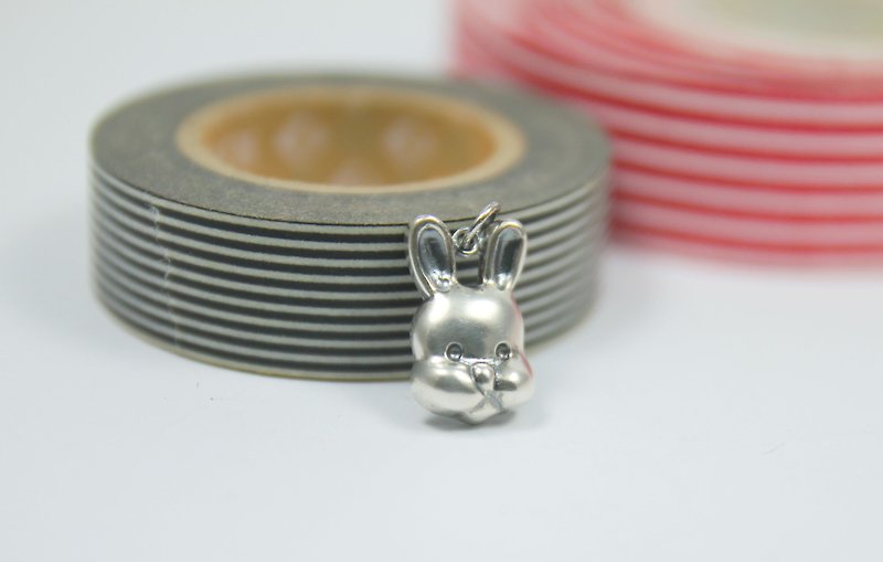 //haus// Bunny necklace handmade silver jewelry - Necklaces - Other Metals Silver