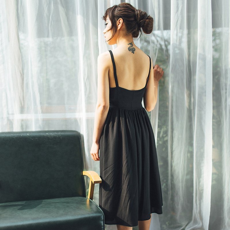 安妮陳2017春季新款女裝黑色吊帶連身裙洋裝 - 洋裝/連身裙 - 棉．麻 黑色