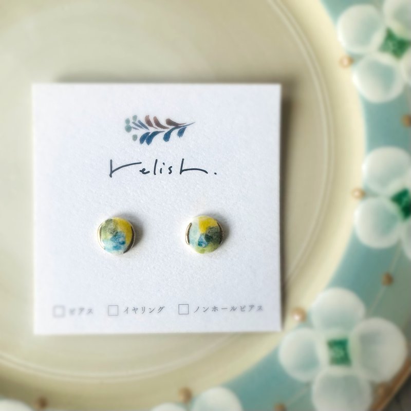 【再販】淡い色彩 絵付 陶器 金継ぎ ピアス イヤリング ノンホールピアス 小さい 小ぶり シンプル ゴールド 金 ブルー 青 グリーン 緑 イエロー 黄色 - 耳環/耳夾/耳骨夾 - 陶 藍色