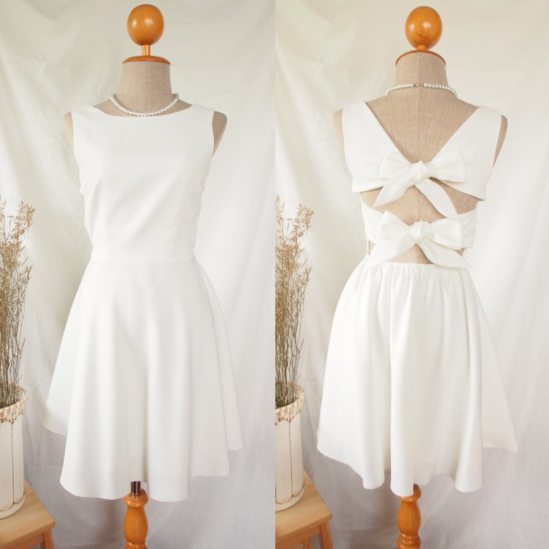 White Big bow dress backless Ella wedding dress minimal white sundress prom - 洋裝/連身裙 - 聚酯纖維 白色