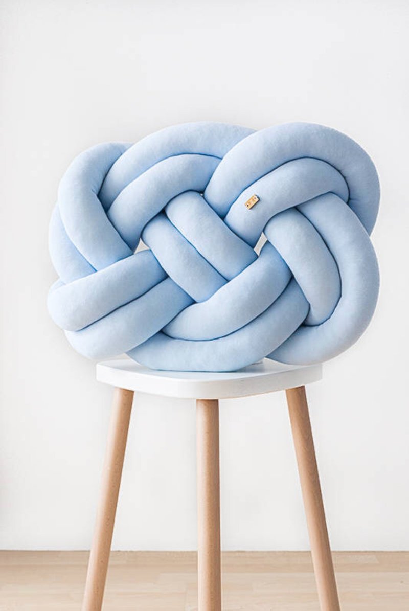 Knot Cushion 纏繞抱枕 | 經典款天空藍    喬遷禮物 - 寢具/床包 - 棉．麻 藍色