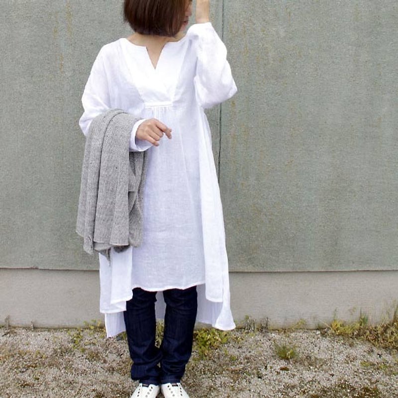 【38size natural ONLY】 Thin linen 100% skipper neck long sleeve dress ◆ 【armoire *】 thin linen 100% skipper neck long sleeve one piece - One Piece Dresses - Cotton & Hemp White
