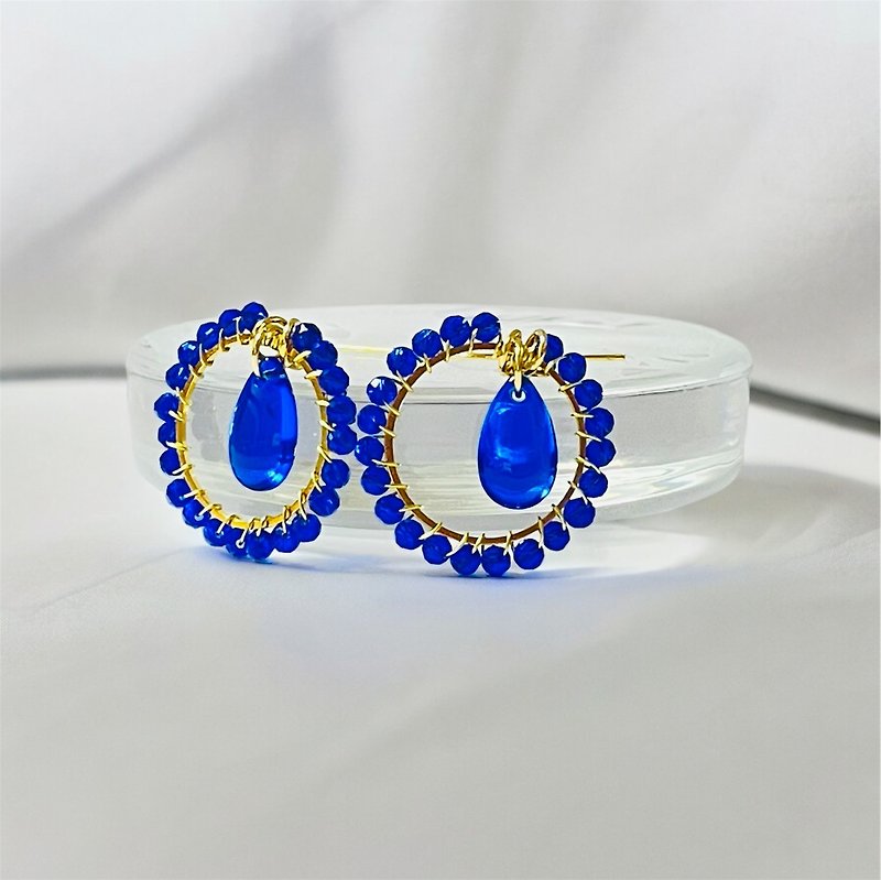 Summer sparkle blue bohemian glass earrings - ต่างหู - งานปัก สีน้ำเงิน
