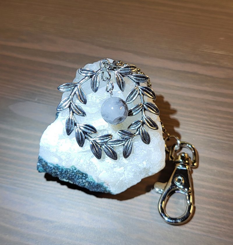 •亮眼的未來• 月桂花冠 綴閃靈水晶 包掛/鑰匙圈 - 吊飾/掛飾 - 水晶 銀色