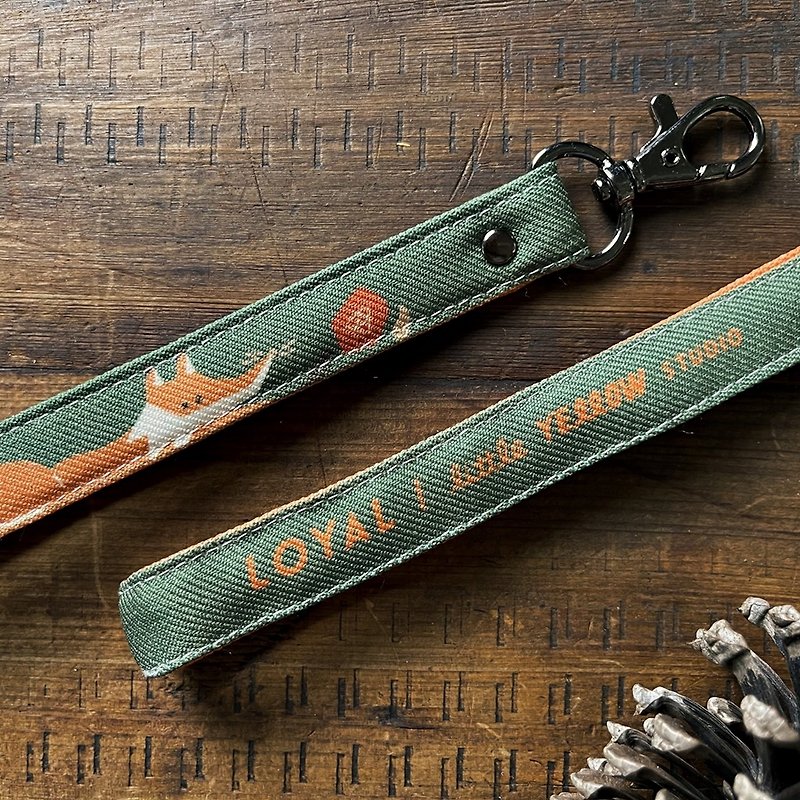 Fox LOYAL - hook wrist rope hand rope lanyard bag charm - เชือก/สายคล้อง - เส้นใยสังเคราะห์ สีเขียว