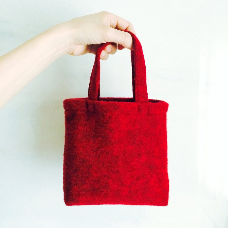 【Countdown! Feedback goods] Simple life x bag Legend of the small bag Christmas red bag gift wrap - กระเป๋าถือ - ผ้าฝ้าย/ผ้าลินิน สีแดง