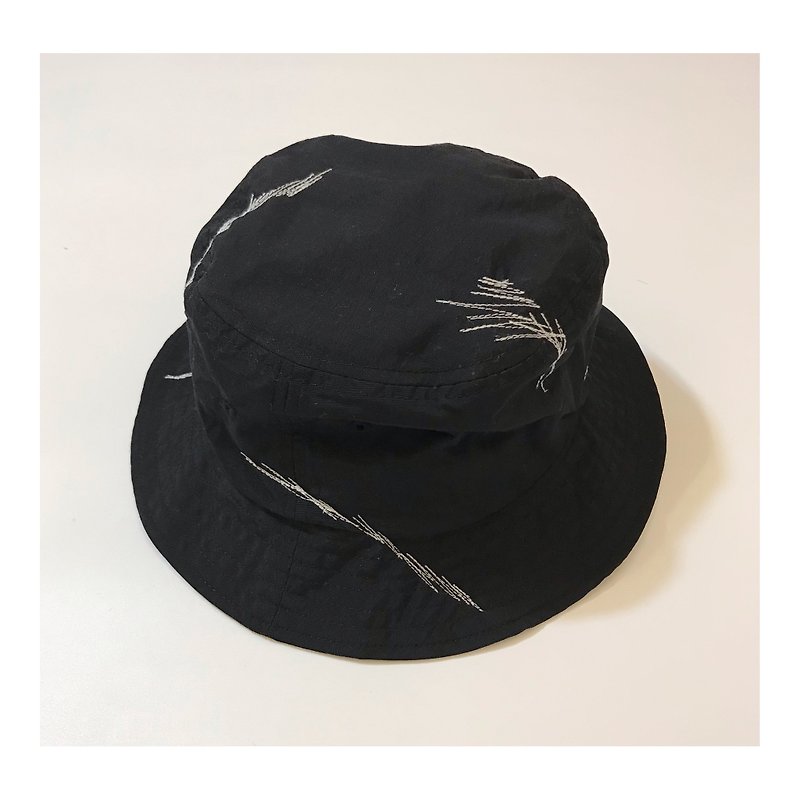 咱咻 Water-repellent nylon bucket hat - หมวก - วัสดุกันนำ้ สีดำ