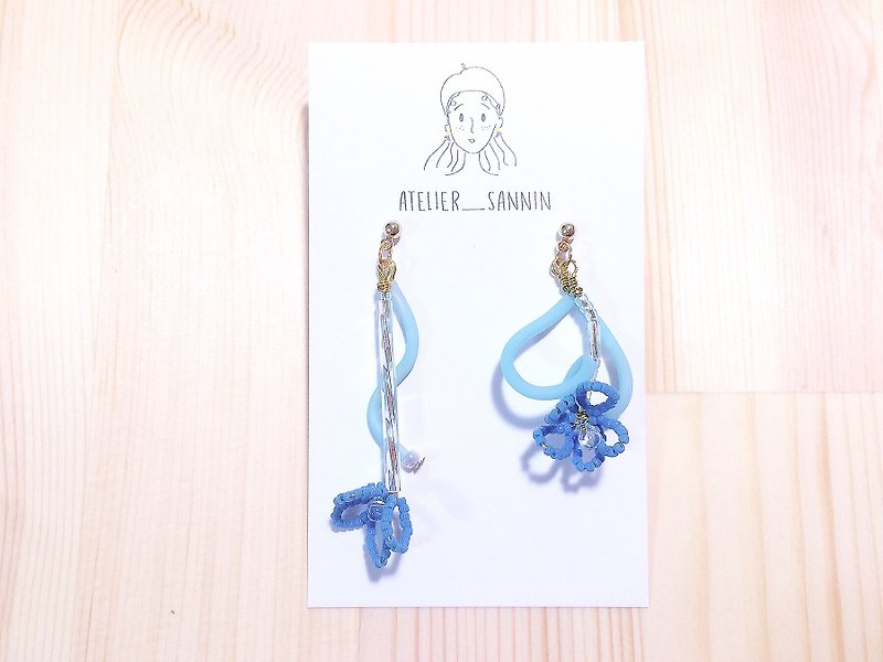 Twisted flower dance - blue drape handmade earrings ear acupuncture / ear clip - Earrings & Clip-ons - Other Materials Multicolor