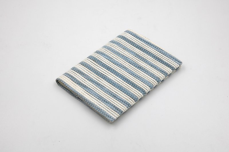 [Paper cloth home] Paper thread woven business card holder/card holder blue and white - Card Holders & Cases - Paper White