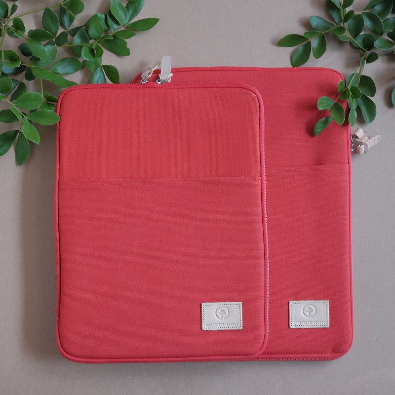OVERTIME laptop sleeve - Red - กระเป๋าแล็ปท็อป - ผ้าฝ้าย/ผ้าลินิน สีแดง
