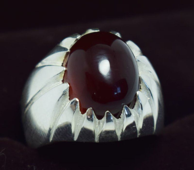 Agate Ring Mens Natural Aqeeq Stone Ring Dark Brown Blood Red Yemeni Aqeeq Stone - 戒指 - 寶石 紅色