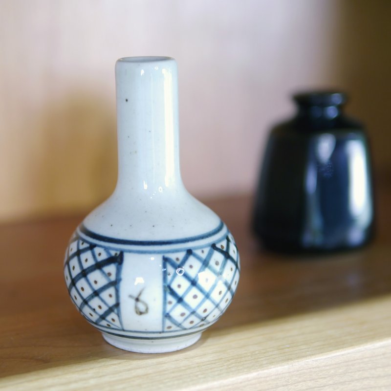 迷你系列 日本千趣會經典小花器 - 花瓶/花器 - 陶 白色