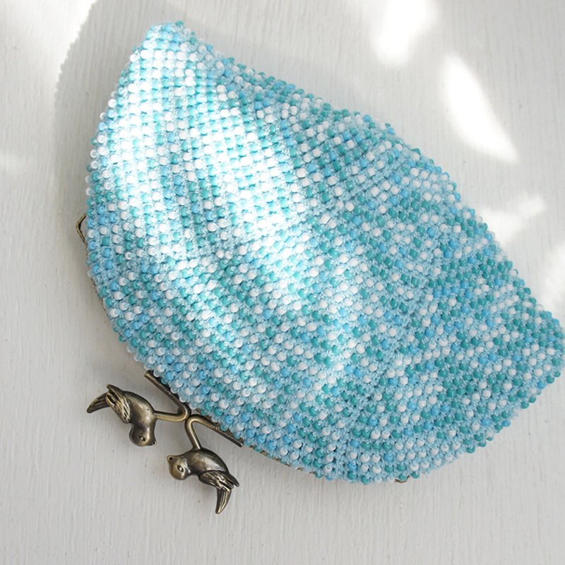 Ba-ba handmade Seedbeads crochet pouch No.1330 - กระเป๋าเครื่องสำอาง - วัสดุอื่นๆ สีน้ำเงิน