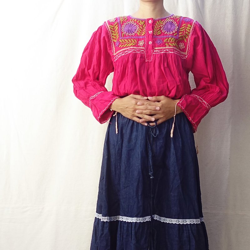 Member cin exclusive order (4/29 0:00 lapse) Chiapas handmade embroidered top - Women's Tops - Cotton & Hemp Red