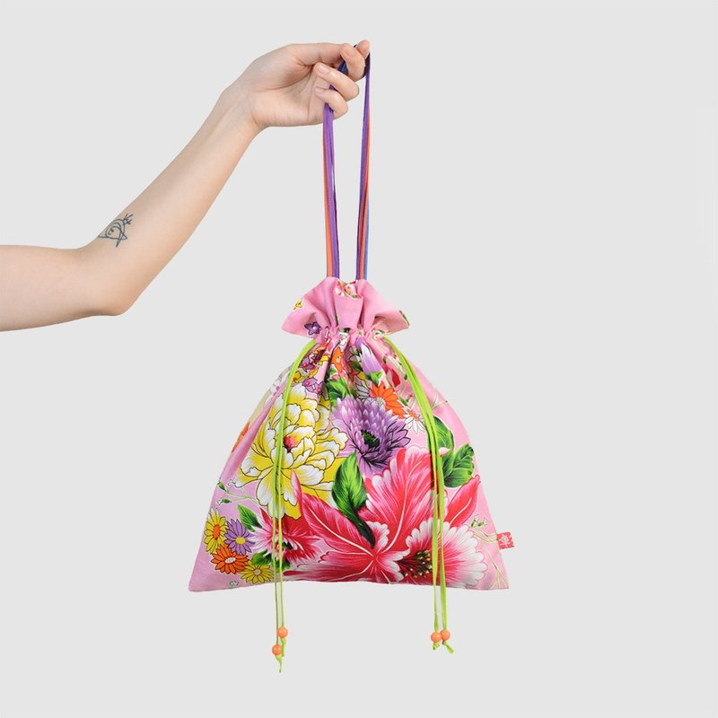 【台灣原生態】絕版老布束口袋 / Bouquets & Bundled Flowers - 束口袋/束口背包/水桶包 - 棉．麻 粉紅色