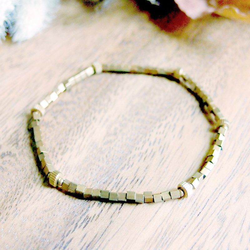 VIIART. No print V. Customized yellow Bronze bracelet - Bracelets - Other Metals Gold