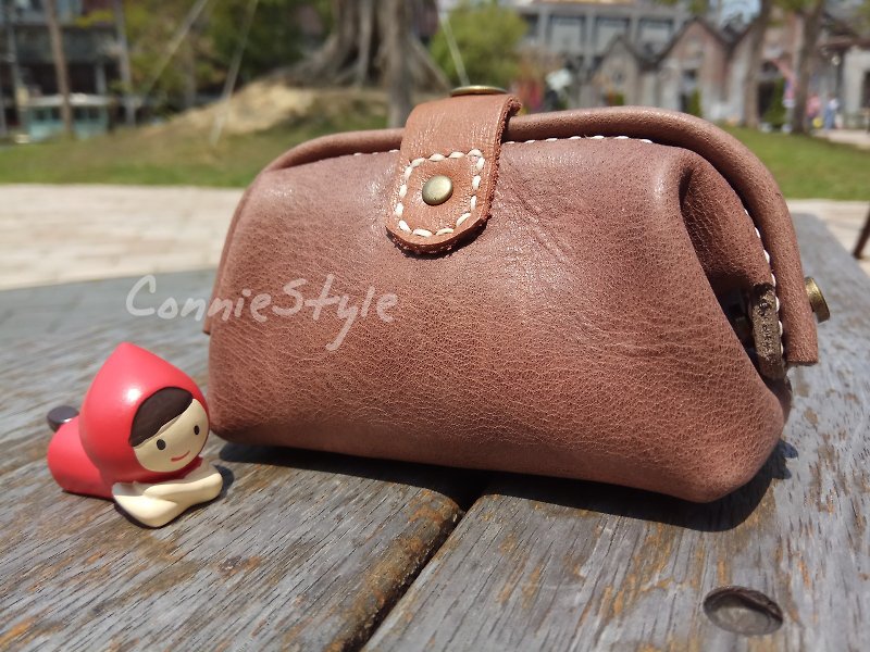 Brown leather mini minions gold coin purse - กระเป๋าใส่เหรียญ - หนังแท้ สีนำ้ตาล