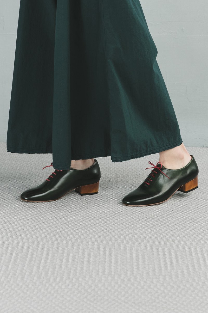 [Online Exclusive] HTHREE 3.4 Round Toe Dance Oxford Heels / Jungle Green - Women's Leather Shoes - Genuine Leather Green