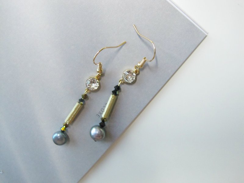 Zircon - Swarovski Crystal- Fresh Water Pearl - Earring - Earrings & Clip-ons - Gemstone Purple