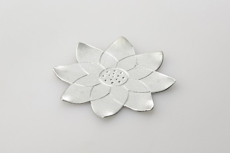 Flower Tray - Lotus - ที่รองแก้ว - โลหะ สีเงิน