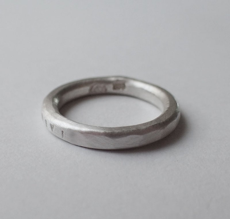 เงินแท้ แหวนทั่วไป สีเงิน - forging ring, hand stamped , silver