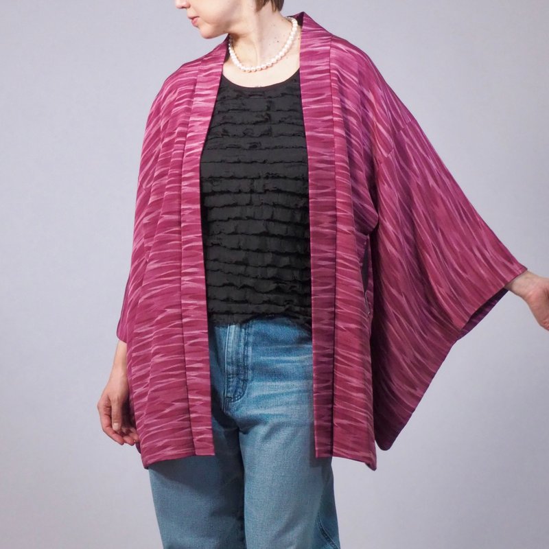 【日本製】 Silk Haori Japan, แจ็กเก็ตกิโมโนแบบ unisex, ของขวัญ, แฟชั่ - เสื้อแจ็คเก็ต - ผ้าไหม สีม่วง