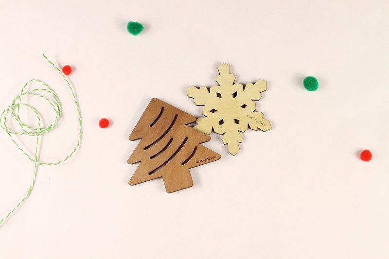 Warm heart wood coasters <free custom Christmas gift snowflake> - ที่รองแก้ว - ไม้ สีนำ้ตาล