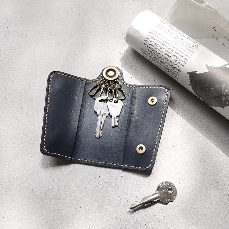 Handmade leather bronze buckle key storage bag Made by HANDIIN - Keychains - Genuine Leather 
