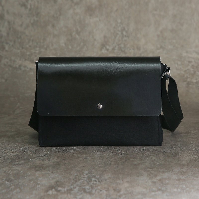 Ku Ku Leather Canvas Side Backpack-Minimalist Black Plus - กระเป๋าแมสเซนเจอร์ - หนังแท้ สีดำ